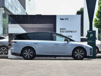 Li Auto i8 2025 Standard Edition