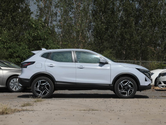 Nissan Qashqai 2025 Honor 2.0L CVT XV+ Leading Edition