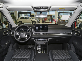 Mitsubishi Outlander Exclusive 1.5T CVT AWD