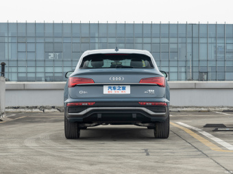 Audi Q5L Sportback RS Style 40 TFSI