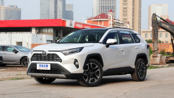 Toyota RAV4 Premium 2.0L CVT 2WD