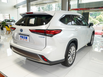 Toyota Highlander Hybrid Premium 7 Seats 2.5L 2WD