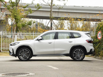 BMW X1 2026 xDrive25Li X Design