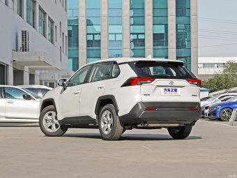 Toyota RAV4 Urban 2.0L CVT 2WD