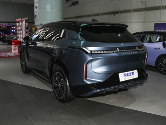 Lynk & Co 08 EM-P 2025 Halo model with 120km long range