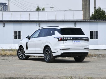 Lynk & Co 09 EM-P 2024 2.0TD EM-P AWD PRO 7-seater