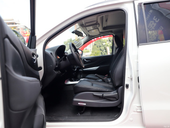 Nissan Terra Deluxe 2.5L XL AT 4WD
