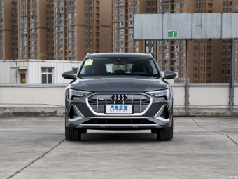Audi e-tron Luxury 50 Quattro