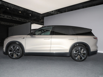NIO ES8 100kWh