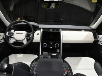 Land Rover Discovery R-Dynamic HSE P360