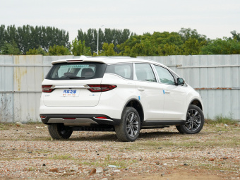 Geely Jiaji Platinum Deluxe 1.5TD PHEV