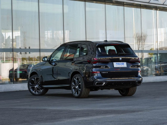 BMW X5 2026 xDrive 40Li M Sport Night Edition