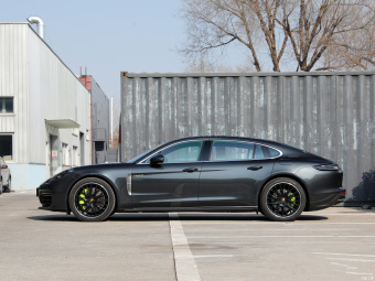Porsche Panamera 4 E-Hybrid Executive Platinum Edition