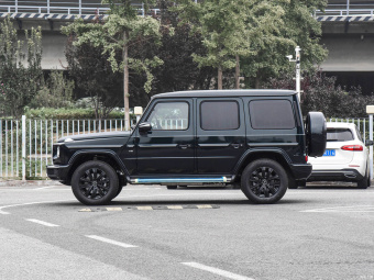 Mercedes-Benz G-Class 500