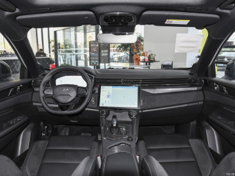 Lynk & Co 01 PHEV AM 1.5TD EM-P