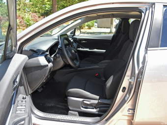 Toyota IZOA Hybrid Yixiang 2.0L