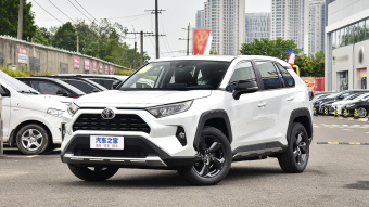 Toyota RAV4 Fashion PLUS 2.0L CVT 4WD