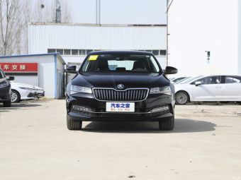 Skoda Superb Luxury TSI330 DSG
