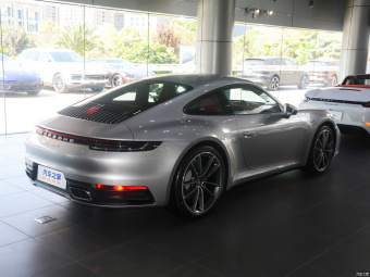 Porsche 911 Carrera 4