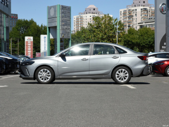 Chevrolet Monza Joy 1.5L DCG