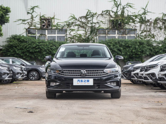 VW Magotan 2025 Popular Edition 280TSI DSG Comfort