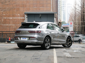 Genesis Electrified GV70 Flagship AWD