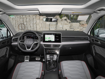 VW Tiguan L R-Line Ultimate 330TSI