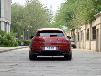 Mercedes-Benz CLA-Class 260 4MATIC Shooting Brake