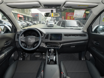 Honda Vezel Deluxe 220TURBO CVT
