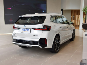 BMW iX1 xDrive30L M Sport