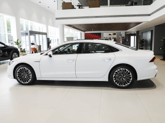 Audi A7L 2025 45 TFSI Luxury