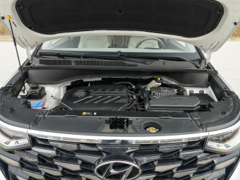 Hyundai Custo Deluxe DLX 380TGDi AT
