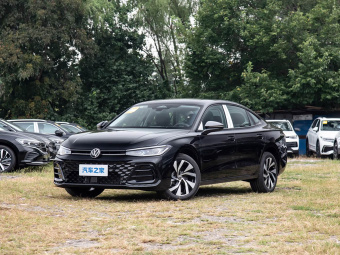 VW Passat 2027 Pro 300TSI Luxury Edition