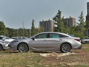Toyota Avalon Hybrid 2024 Hybrid 2.0L Premium Edition