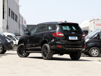Ford Everest Titanium Sport 2.3T AWD 5 Seats