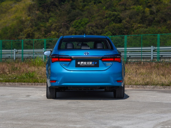 Toyota Corolla PHEV Flagship 1.8L E-CVT