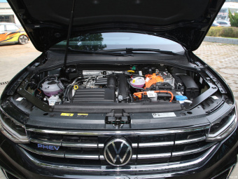 VW Tiguan L Hybrid Premium 430PHEV