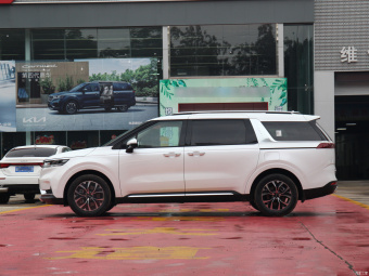 Kia Carnival Deluxe Technology 2.0T