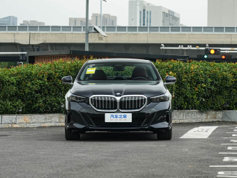 BMW 5 Series 2026 530Li Leading M Sport