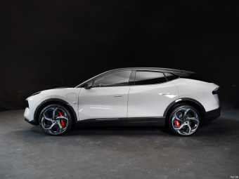 Lotus Eletre R+