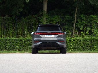 Audi Q6 Light Qi - Flying Rider 45 TFSI Quattro