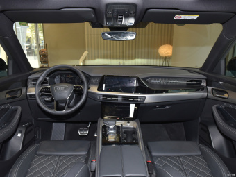 Audi Q6 Row - Flying Rider 50 TFSI Quattro