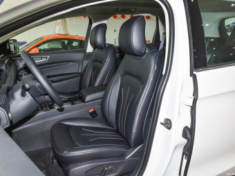 Ford Edge Plus Platinum EcoBoost 245 5 Seat