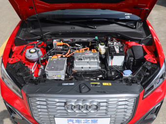 Audi Q2L e-tron Smart Enjoy 35 TFSI