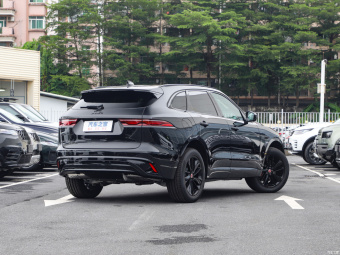 Jaguar F-Pace R-Dynamic Black P250