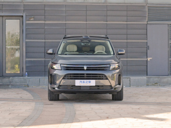 Aito M7 Max AWD 5 seats