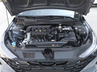 Hyundai Elantra Leading GLS 1.5L CVT