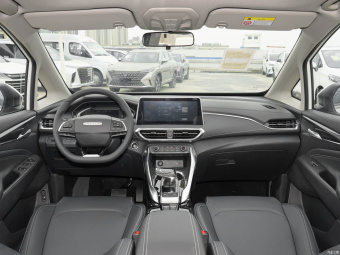 Maxus Euniq 5 Smart 1.3T PLUG IN 7 Seat