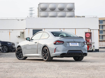 BMW M240i Coupe 2025 xDrive