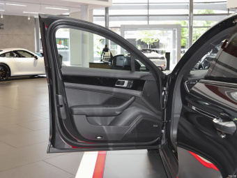 Porsche Panamera 4S Sport Turismo
